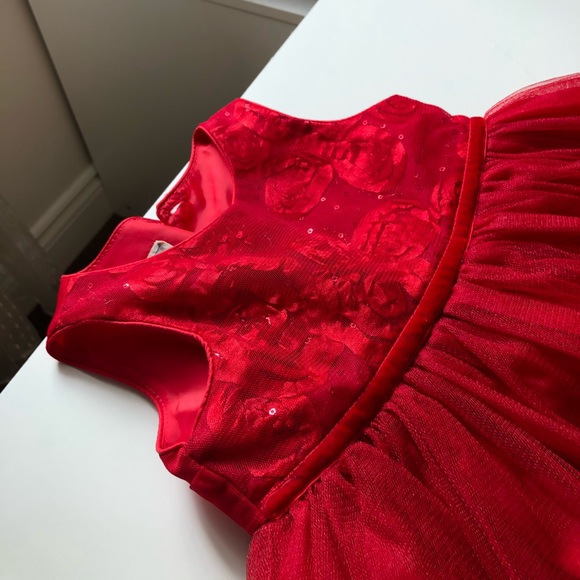 18M Girls: Red Dress - Picture 2 of 4